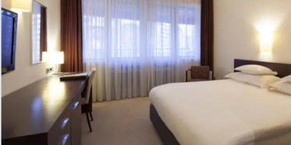 Stratifon per isolare le camere negli hotel